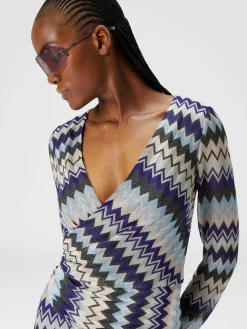 Abito in viscosa zig zag con scollatura a V