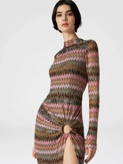 Abito lungo in viscosa chevron e lurex con dettaglio cut out