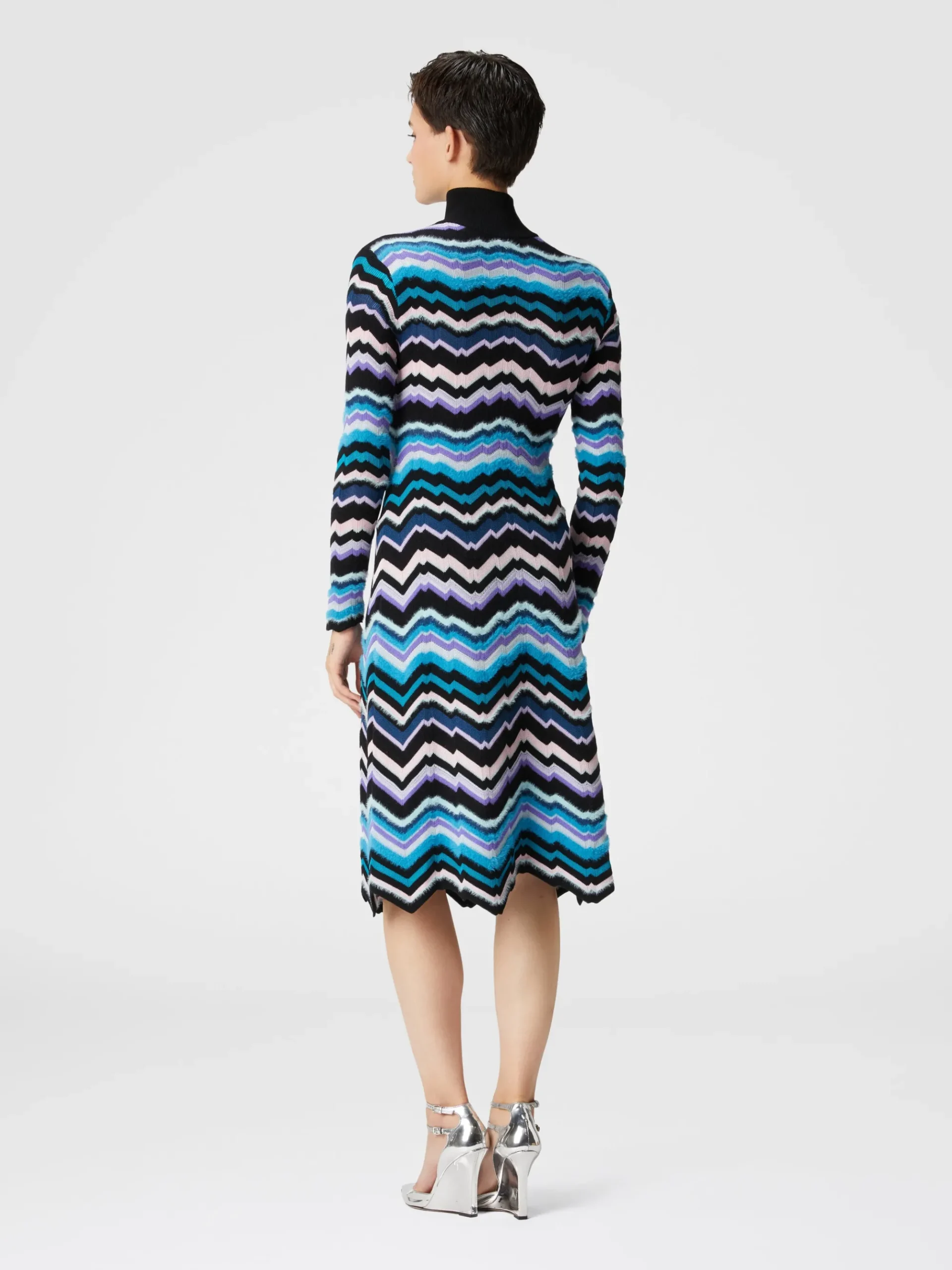 Abito midi a collo alto con motivo greca zig zag