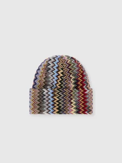 Beanie in lana con zig zag verticali