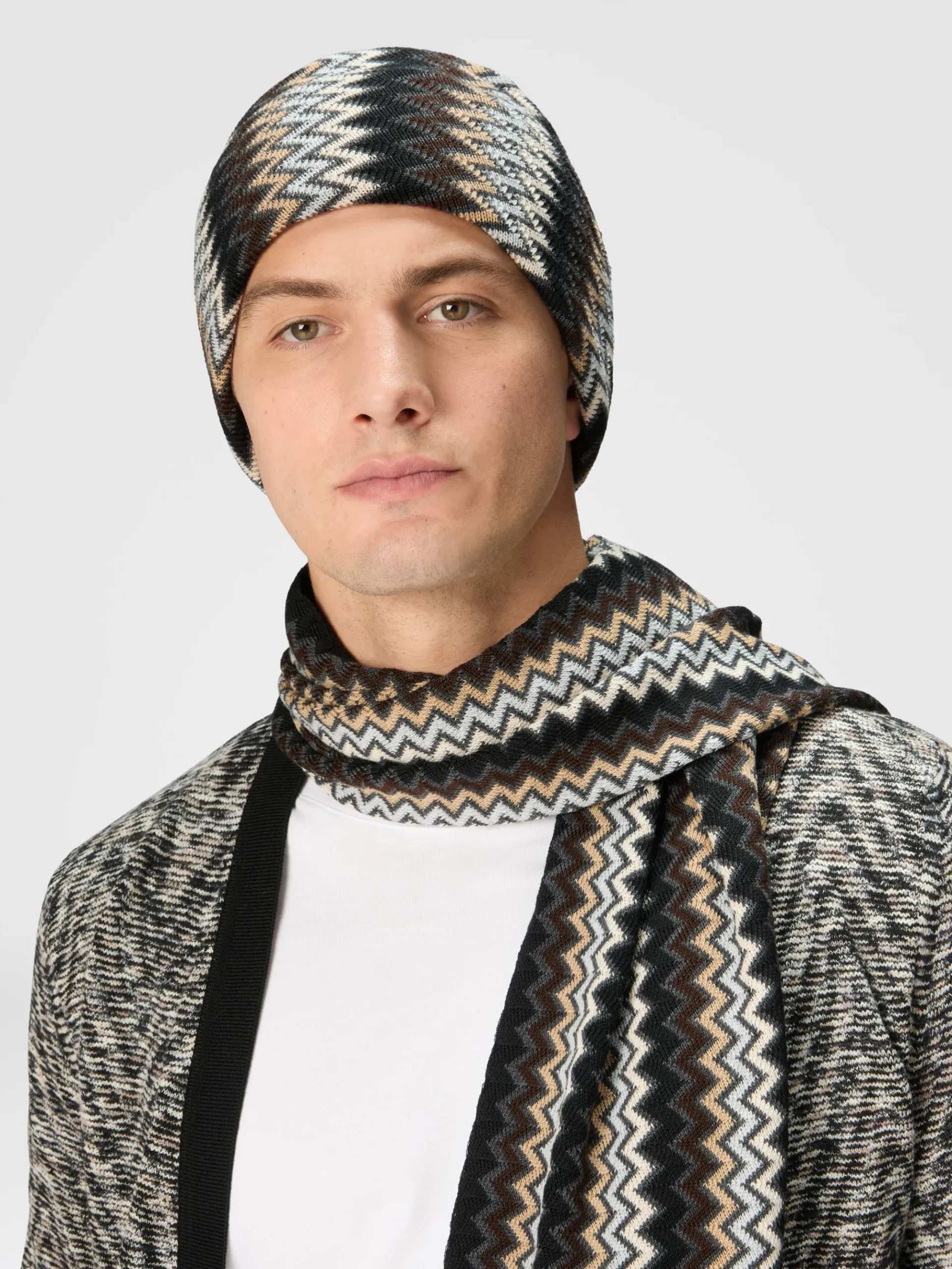 Beanie in lana zig zag
