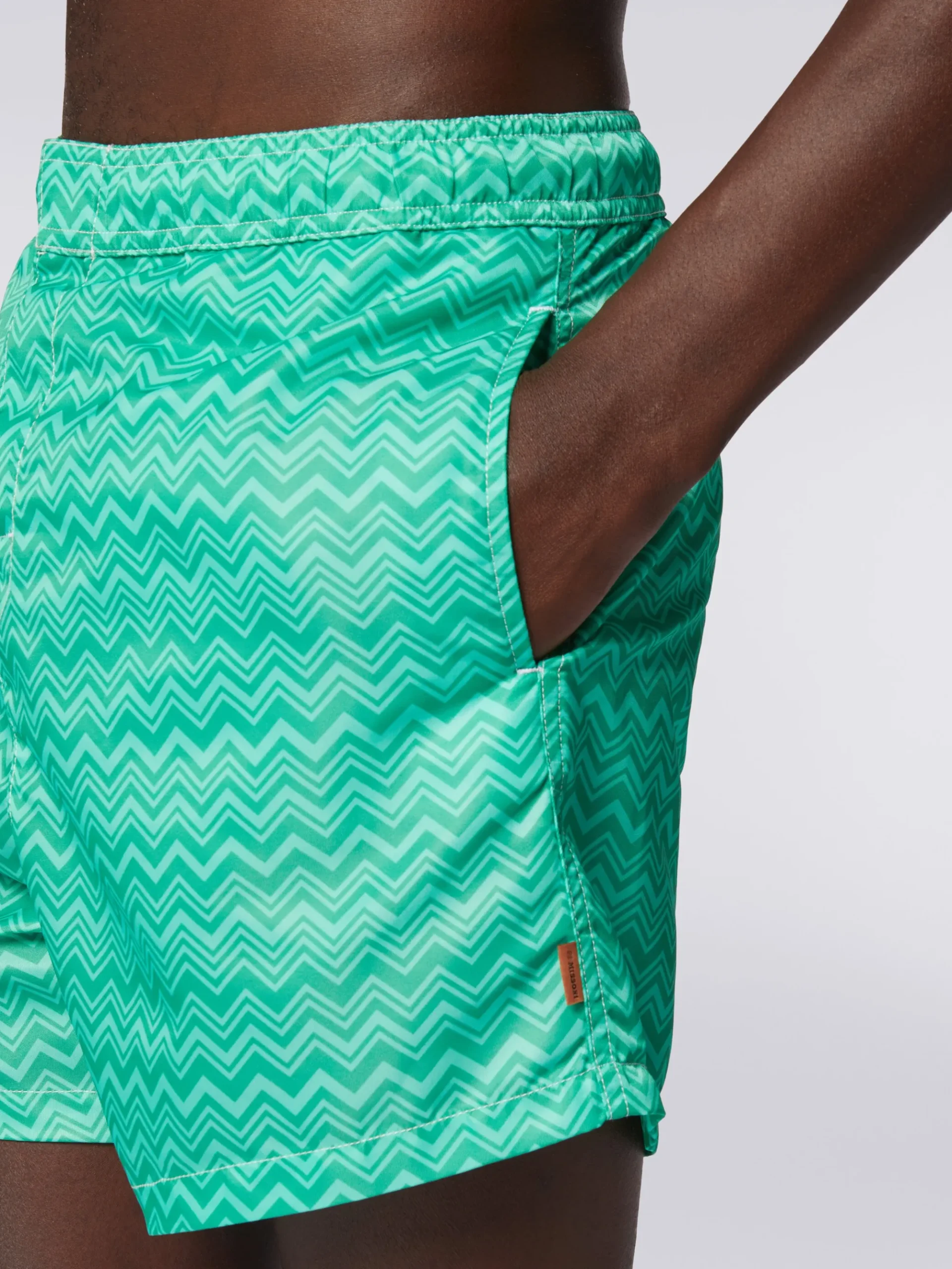 Boxer mare con stampa zig zag tonale