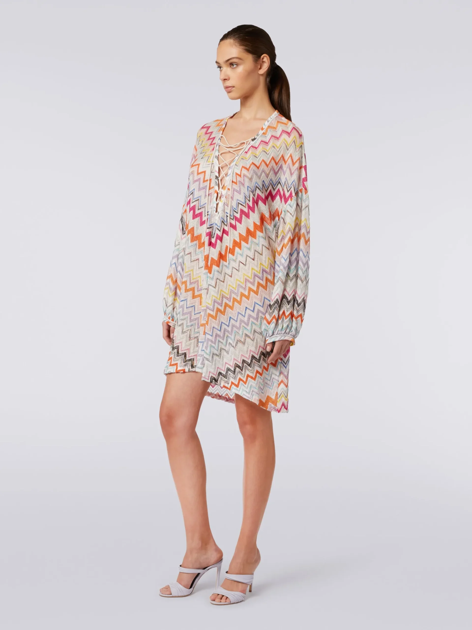 Caftano copricostume corto con motivo zig zag e lurex