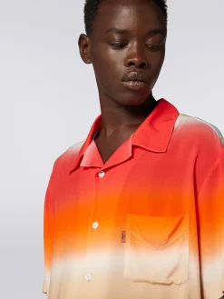 Camicia a maniche corte in viscosa dégradé