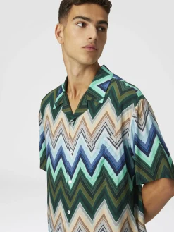 Camicia bowling in viscosa con macro zig zag e taschino