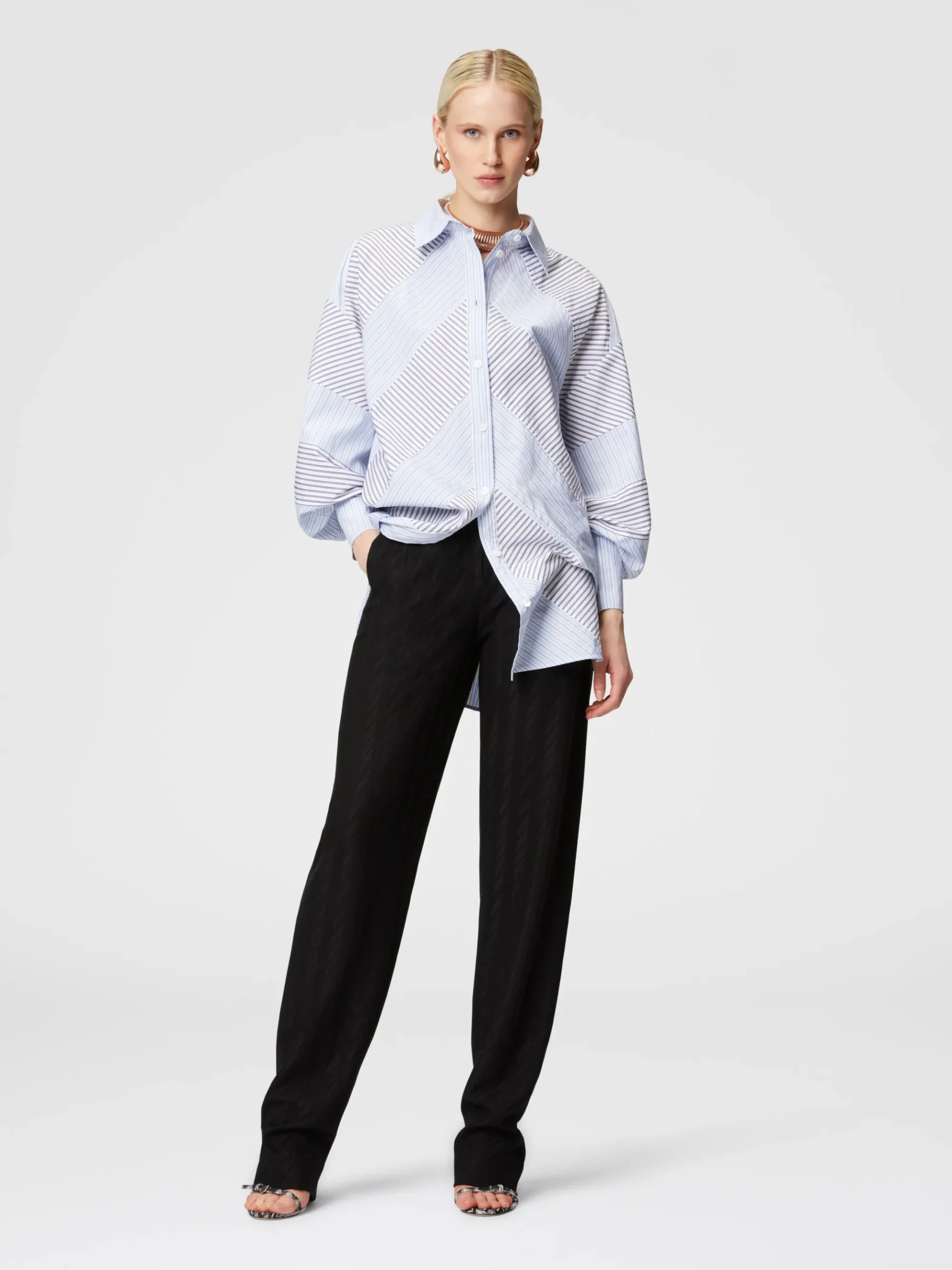 Camicia in popeline di cotone rigato con maniche ampie