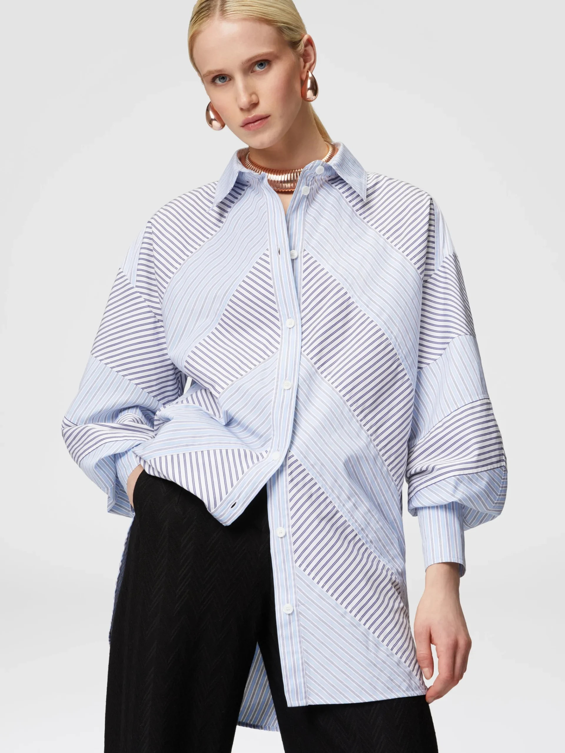 Camicia in popeline di cotone rigato con maniche ampie