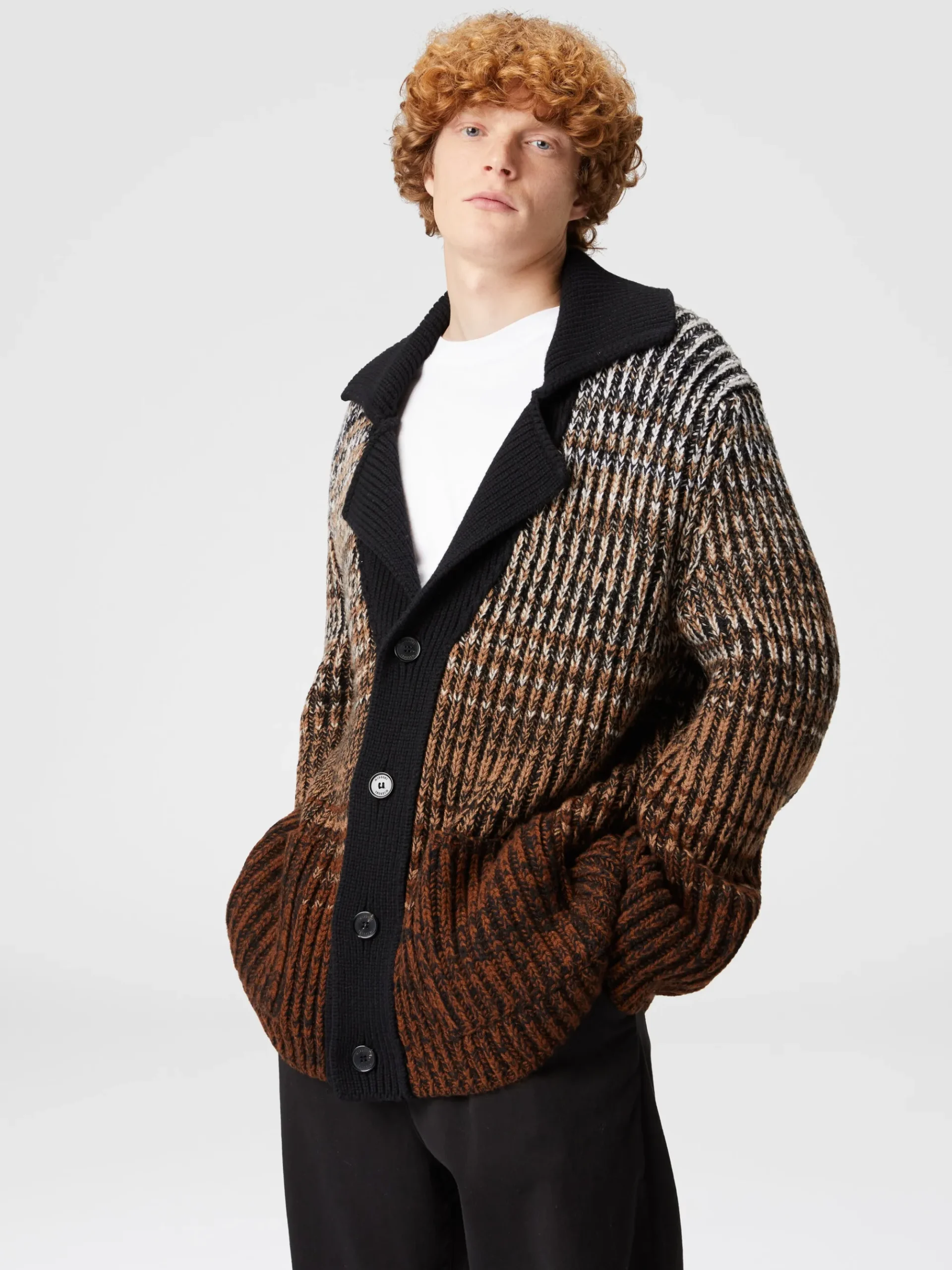 Cardigan in lana mélange con profili a contrasto