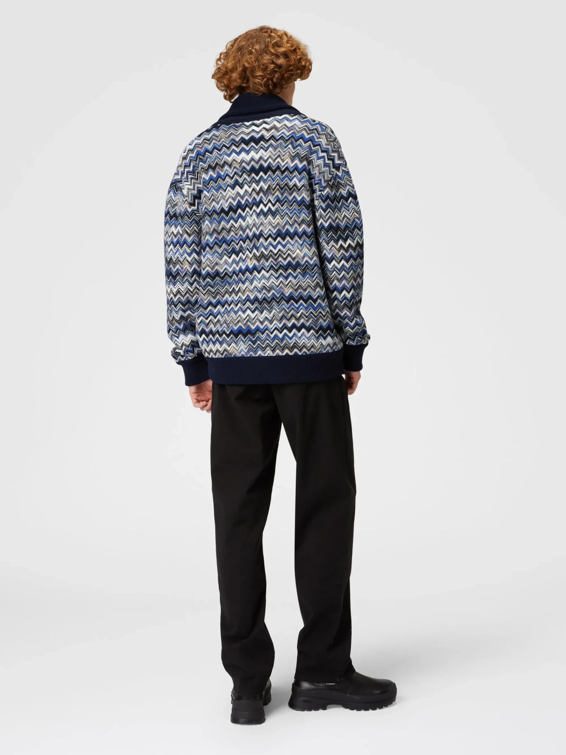 Cardigan in lana zig zag con collo sciallato