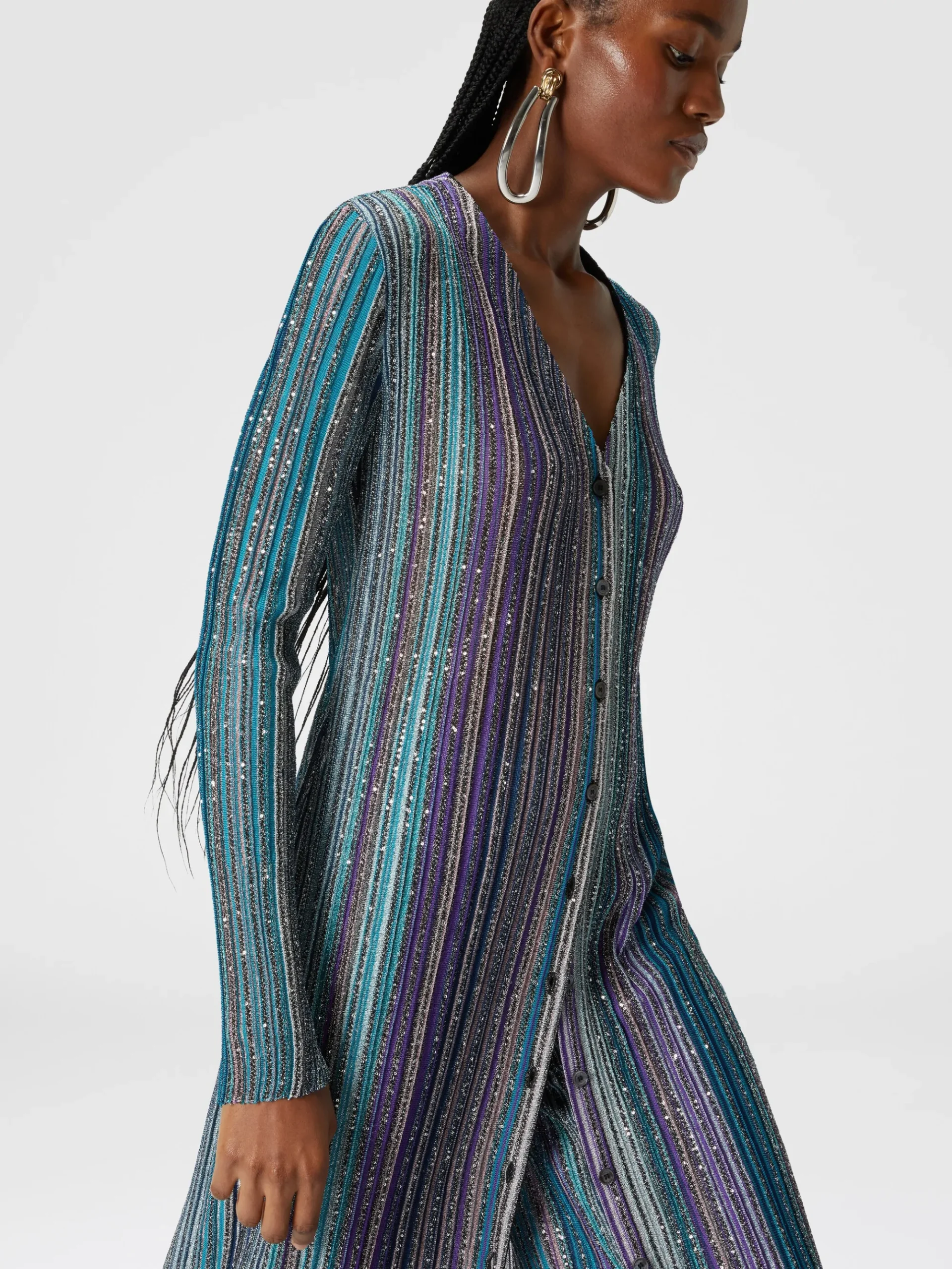 Cardigan lungo a costine parzializzate con paillettes