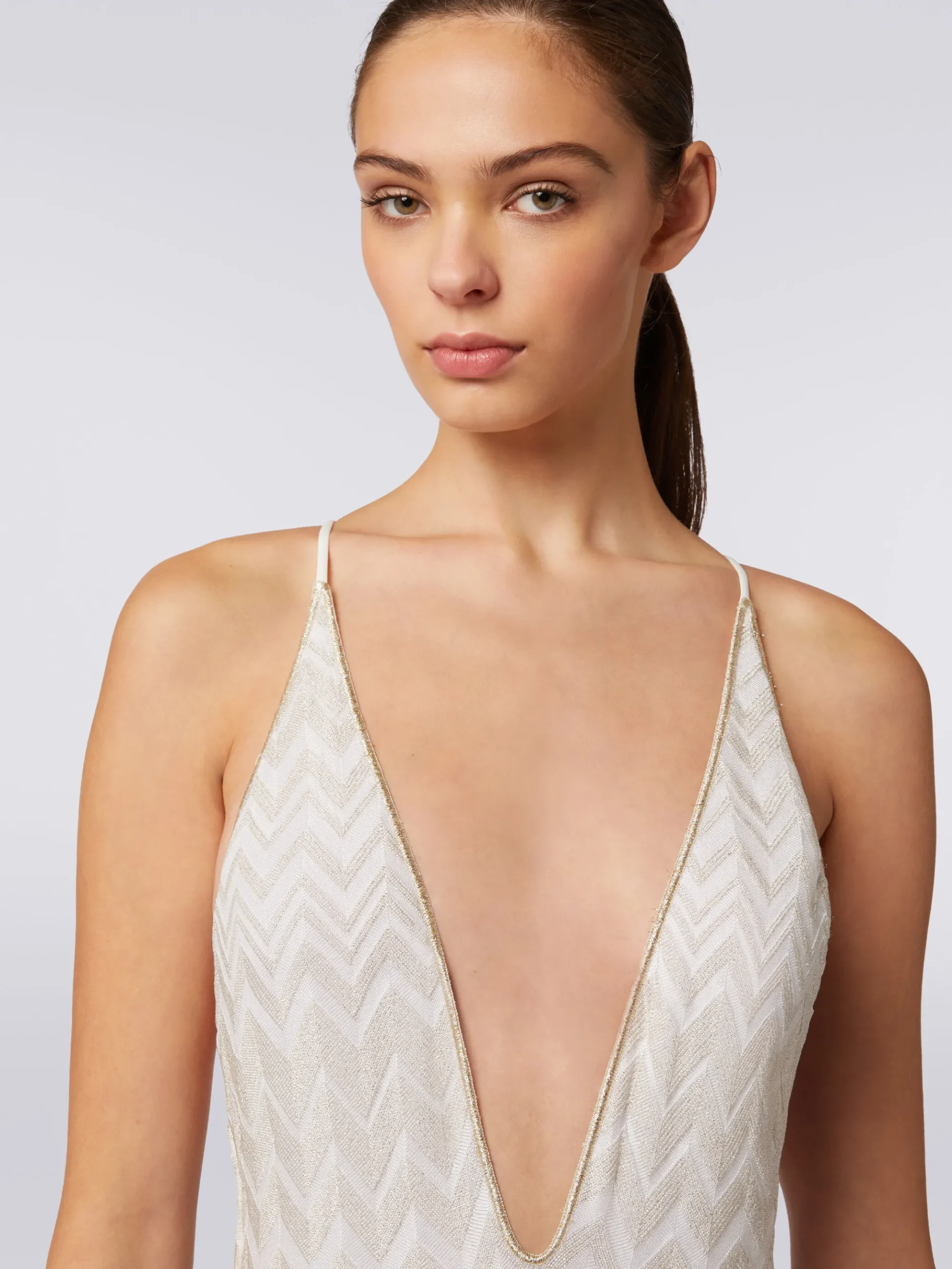 Costume intero con chevron tono su tono lamé