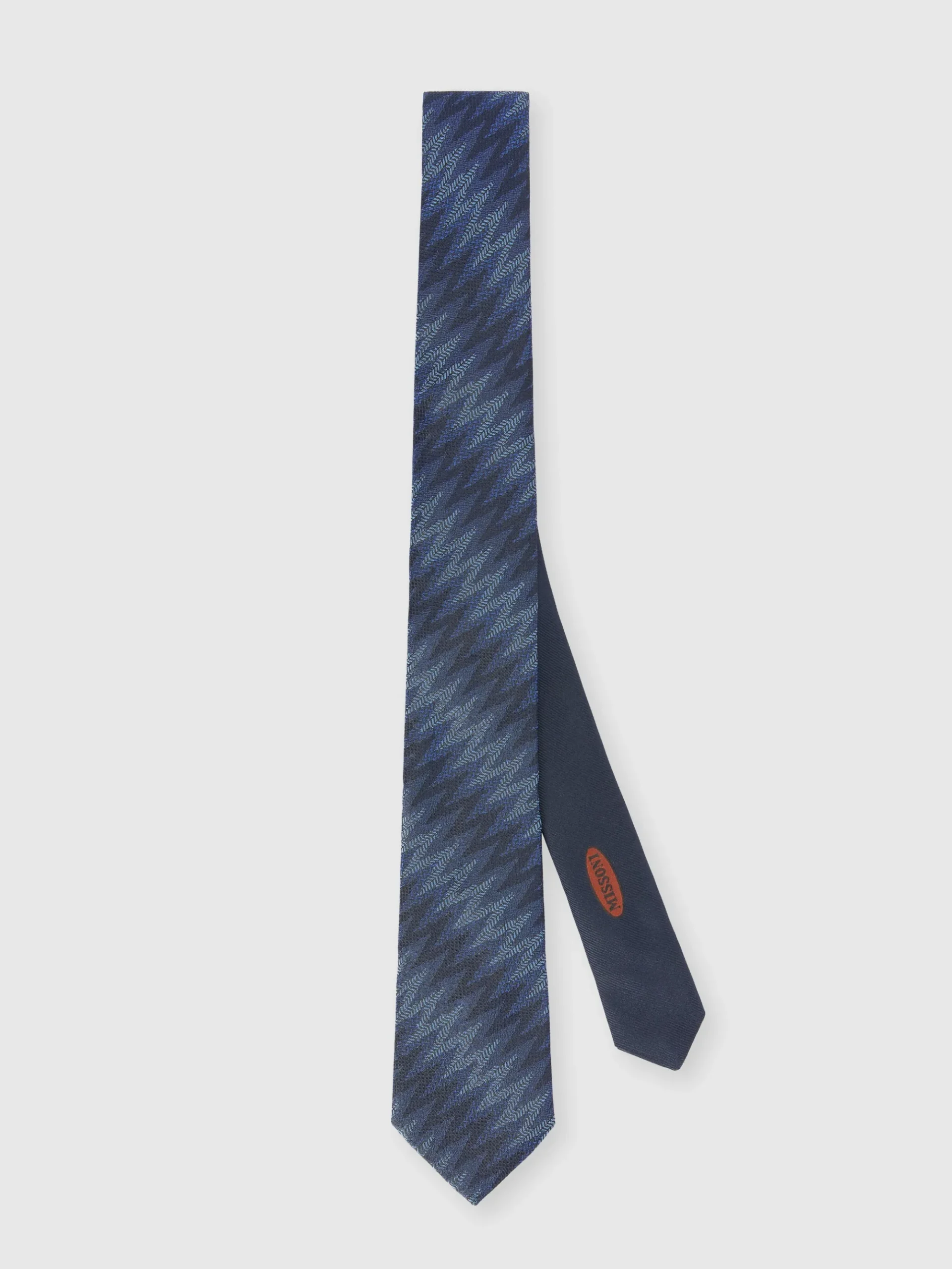 Cravatta in seta con zig zag allungato