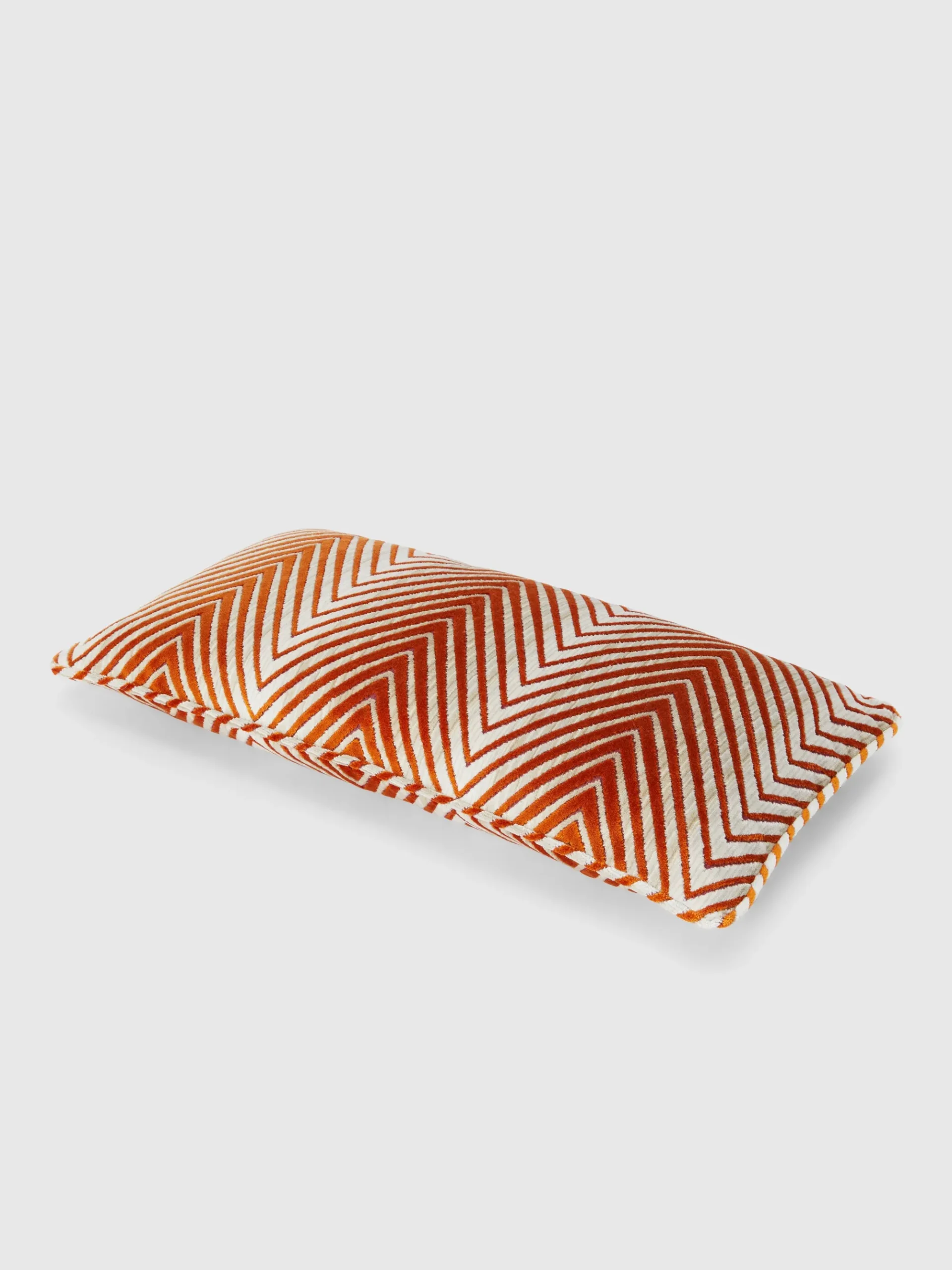 Cuscino Ziggy 30x60 cm in misto viscosa zig zag