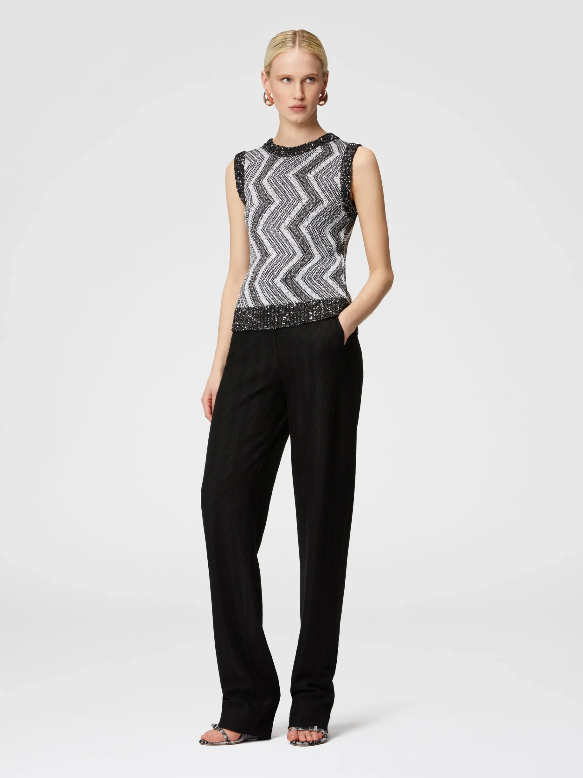 Gilet con macro zig zag e paillettes