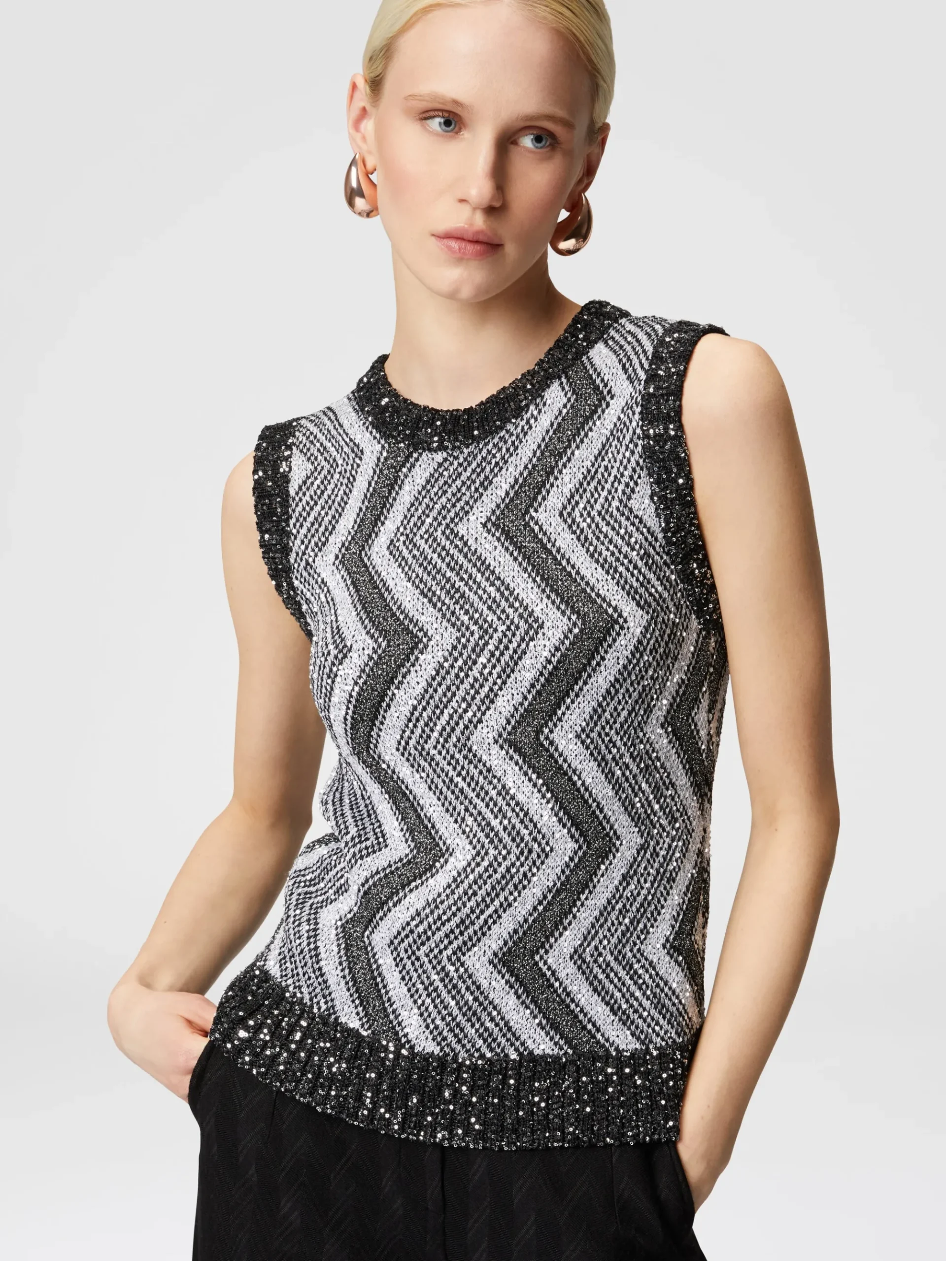 Gilet con macro zig zag e paillettes