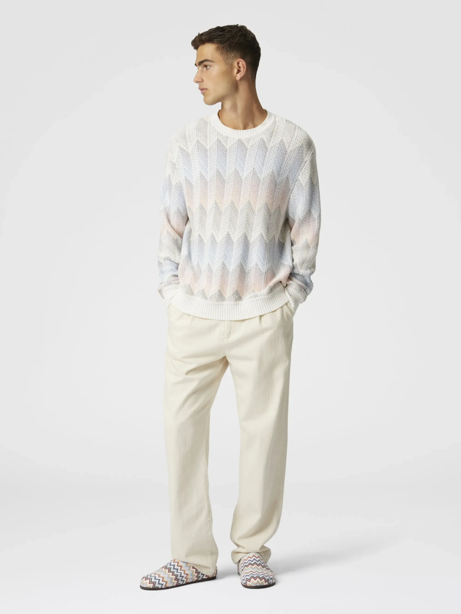 Maglia girocollo in misto cotone chevron sfumato con profili a contrasto