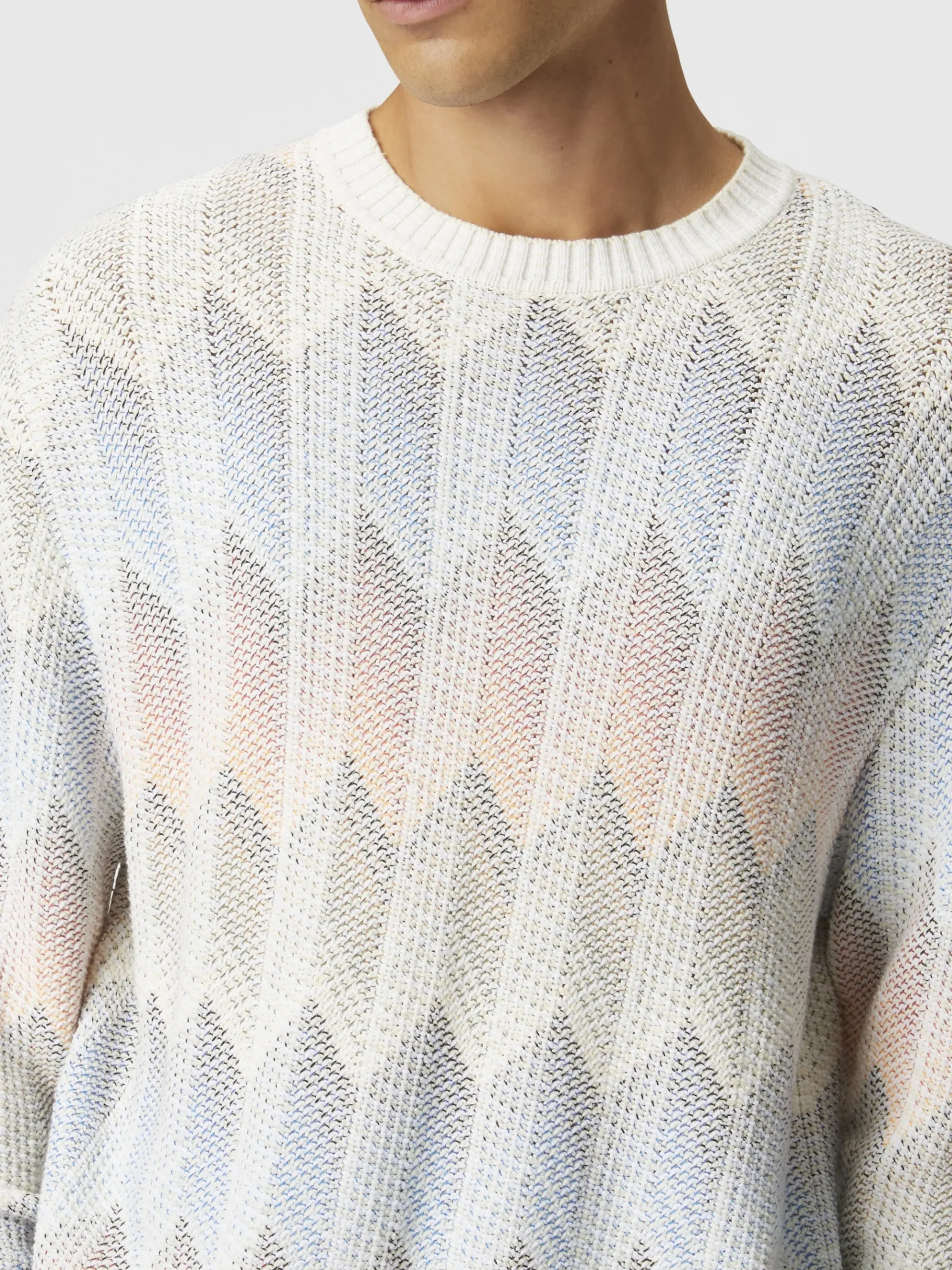 Maglia girocollo in misto cotone chevron sfumato con profili a contrasto