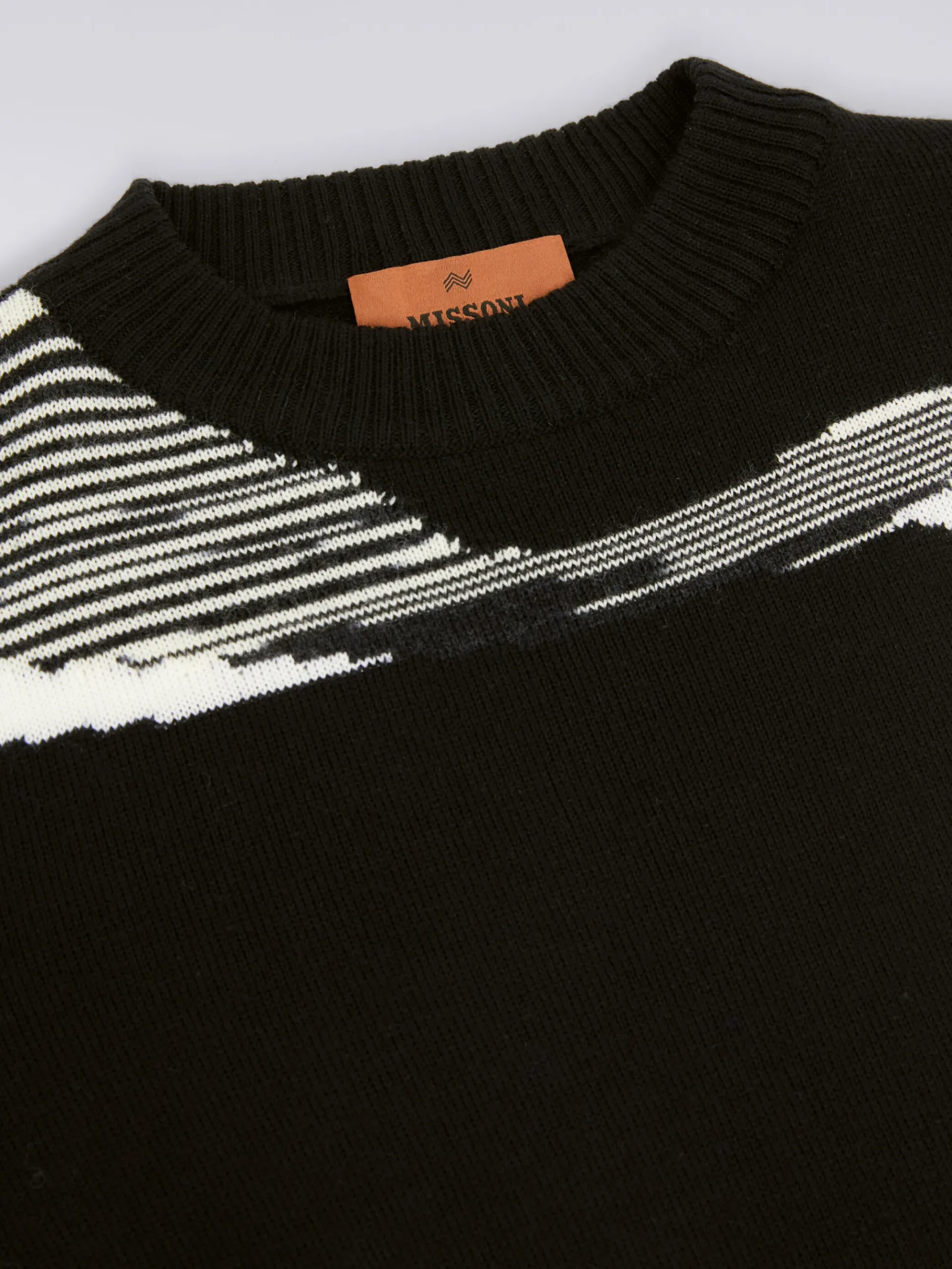 Maglia girocollo in pura lana vergine
