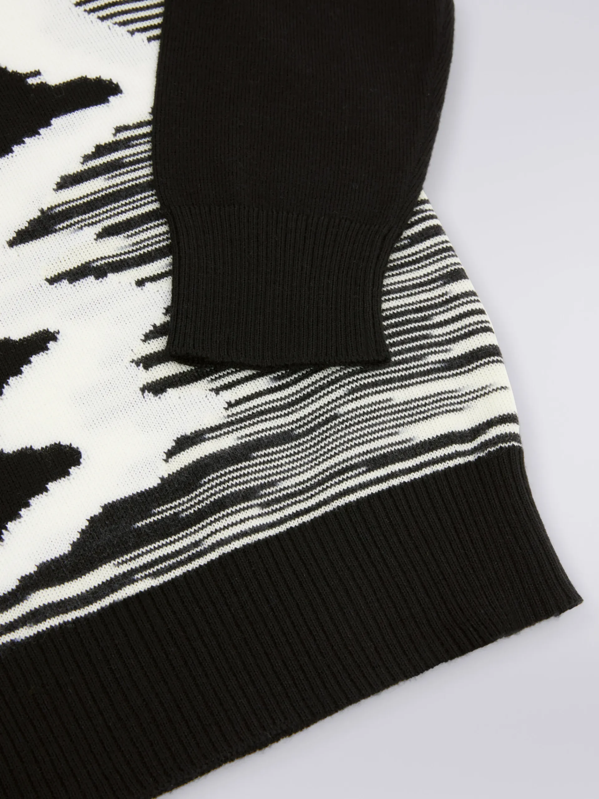 Maglia girocollo in pura lana vergine