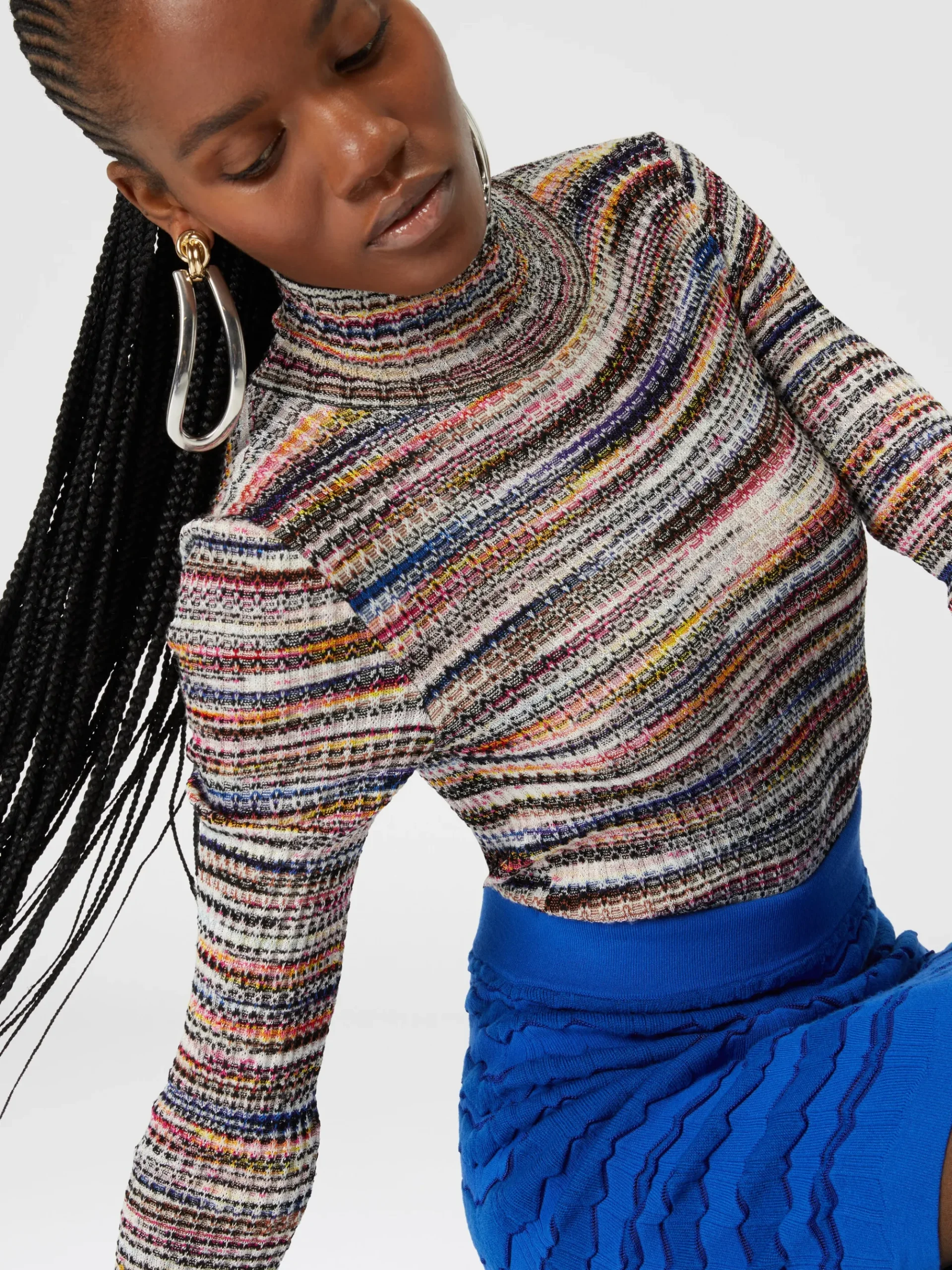 Minigonna con zig zag tono su tono