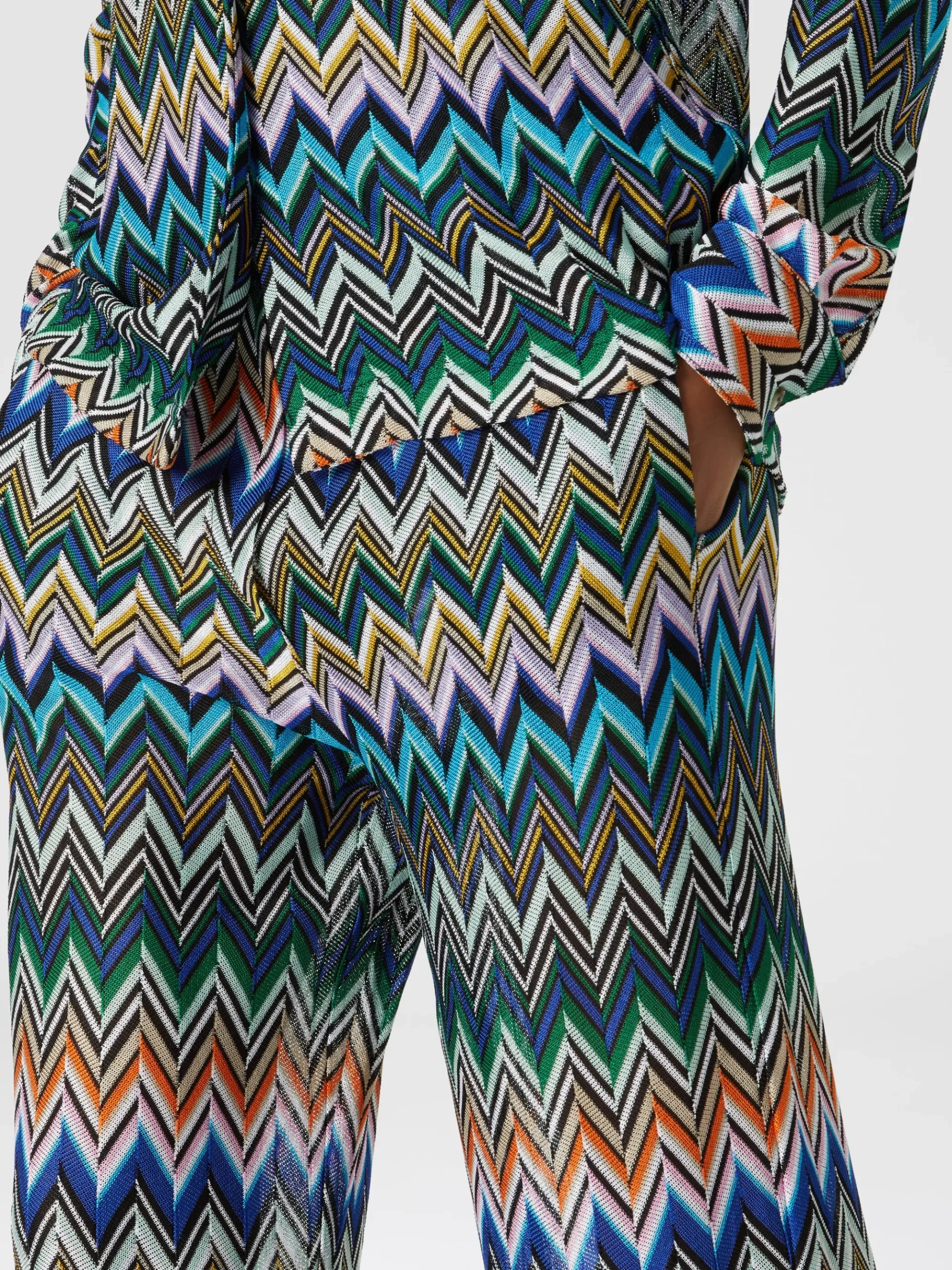 Pantaloni dritti in viscosa con zig zag sfalsato