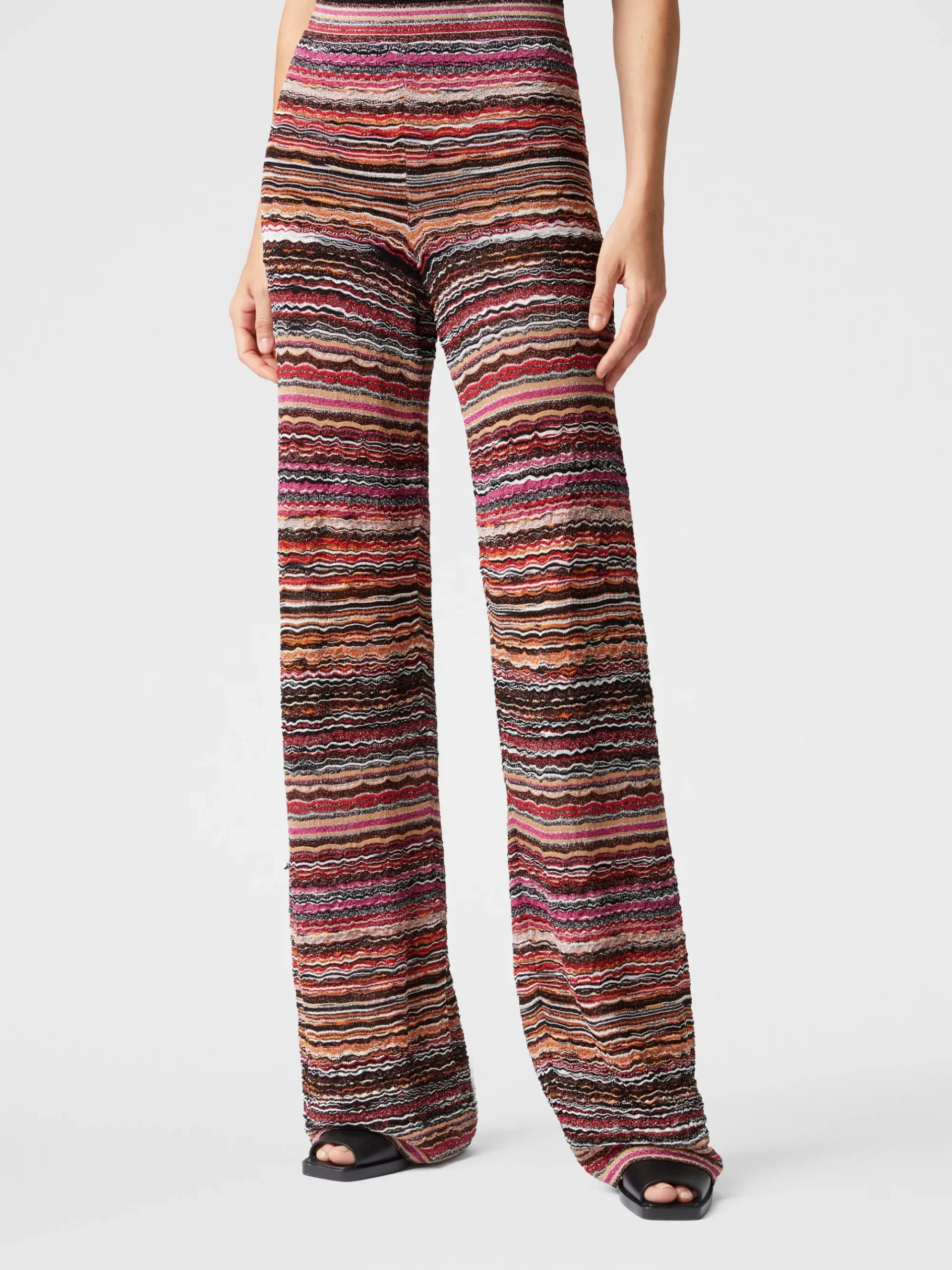 Pantaloni dritti in viscosa goffrata lamé motivo onde
