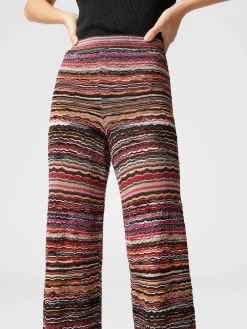 Pantaloni dritti in viscosa goffrata lamé motivo onde