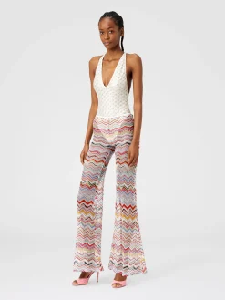 Pantaloni svasati in crochet zig zag con lurex