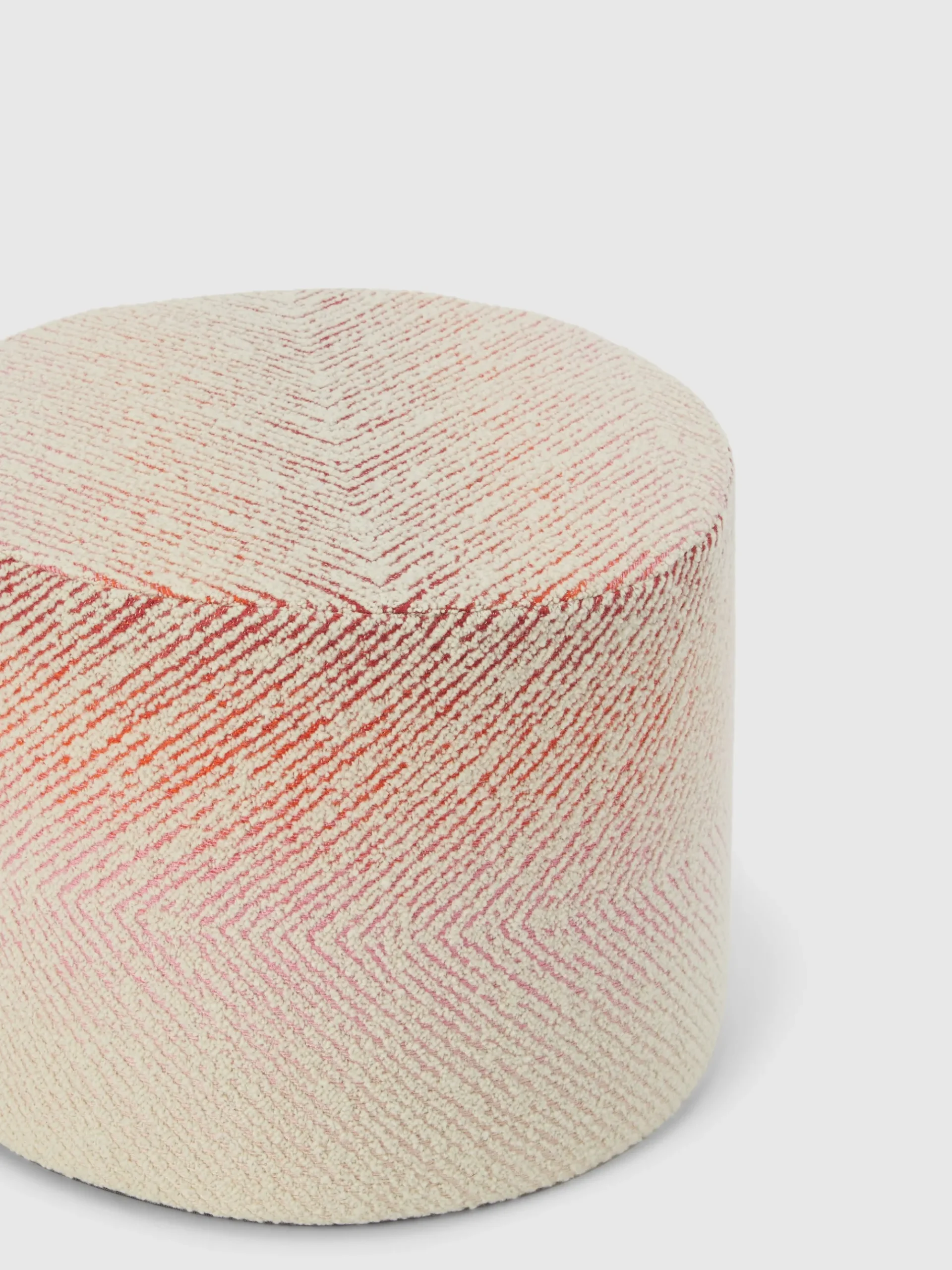 Pouf cilindrico Brouges 40x30 cm chevron con dettagli bouclé