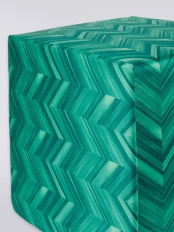 Pouf cubico Layers 40x40x40 cm in rasatello di cotone chevron