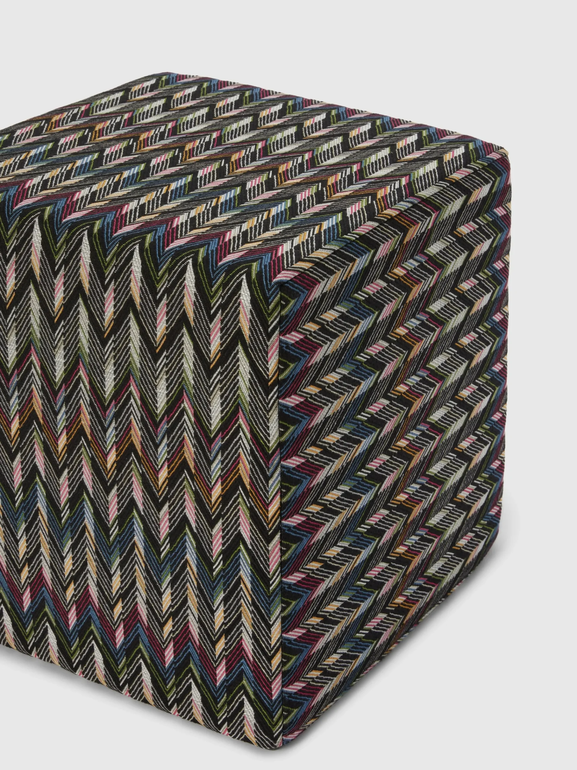 Pouf cubico Stride 40x40x40 cm