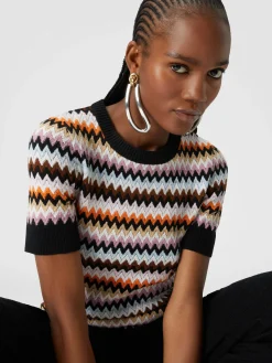 Pullover girocollo a maniche corte in lana zig zag