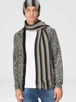 Scialle in lana zig zag con frange