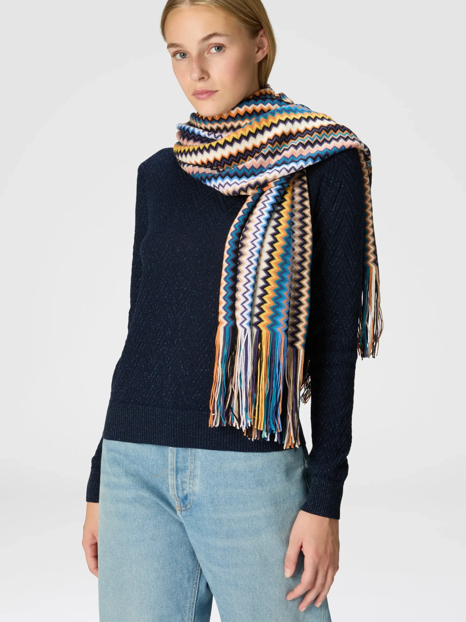 Sciarpa in lana zig zag con frange