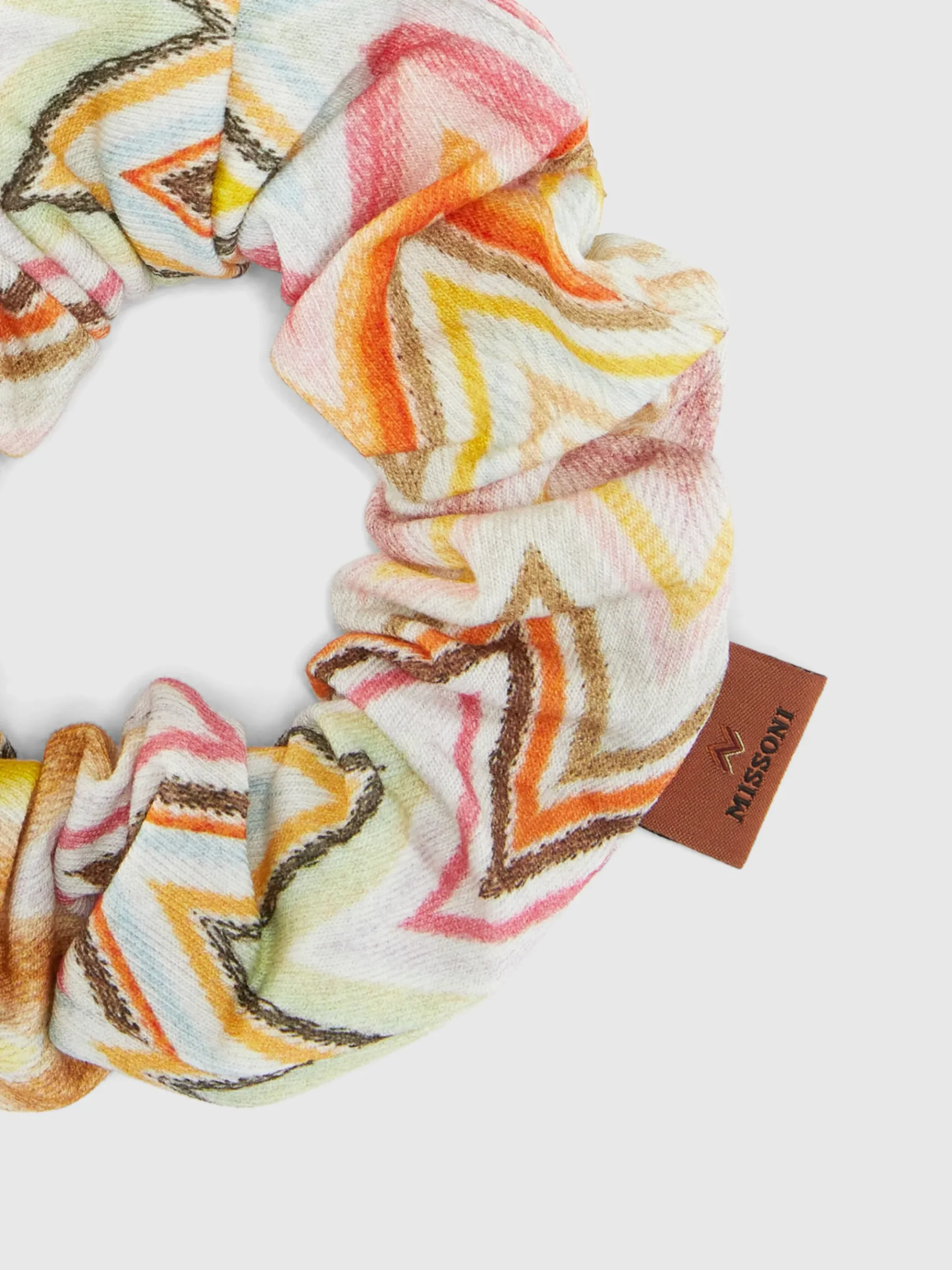 Scrunchie in cotone zig zag con etichetta logo