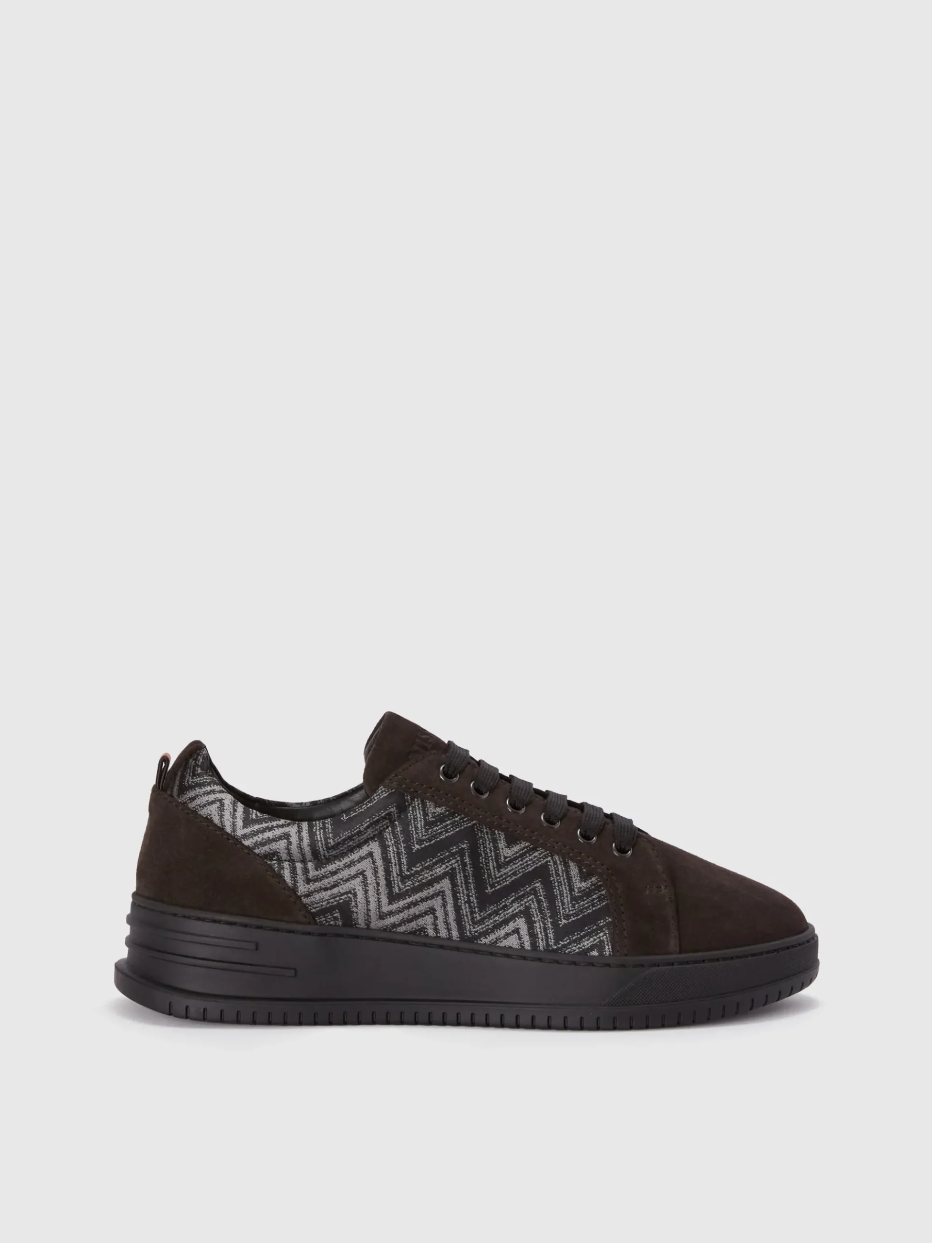 Sneakers in suede con inserto in tessuto