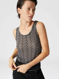 Top con motivo zig zag lamé
