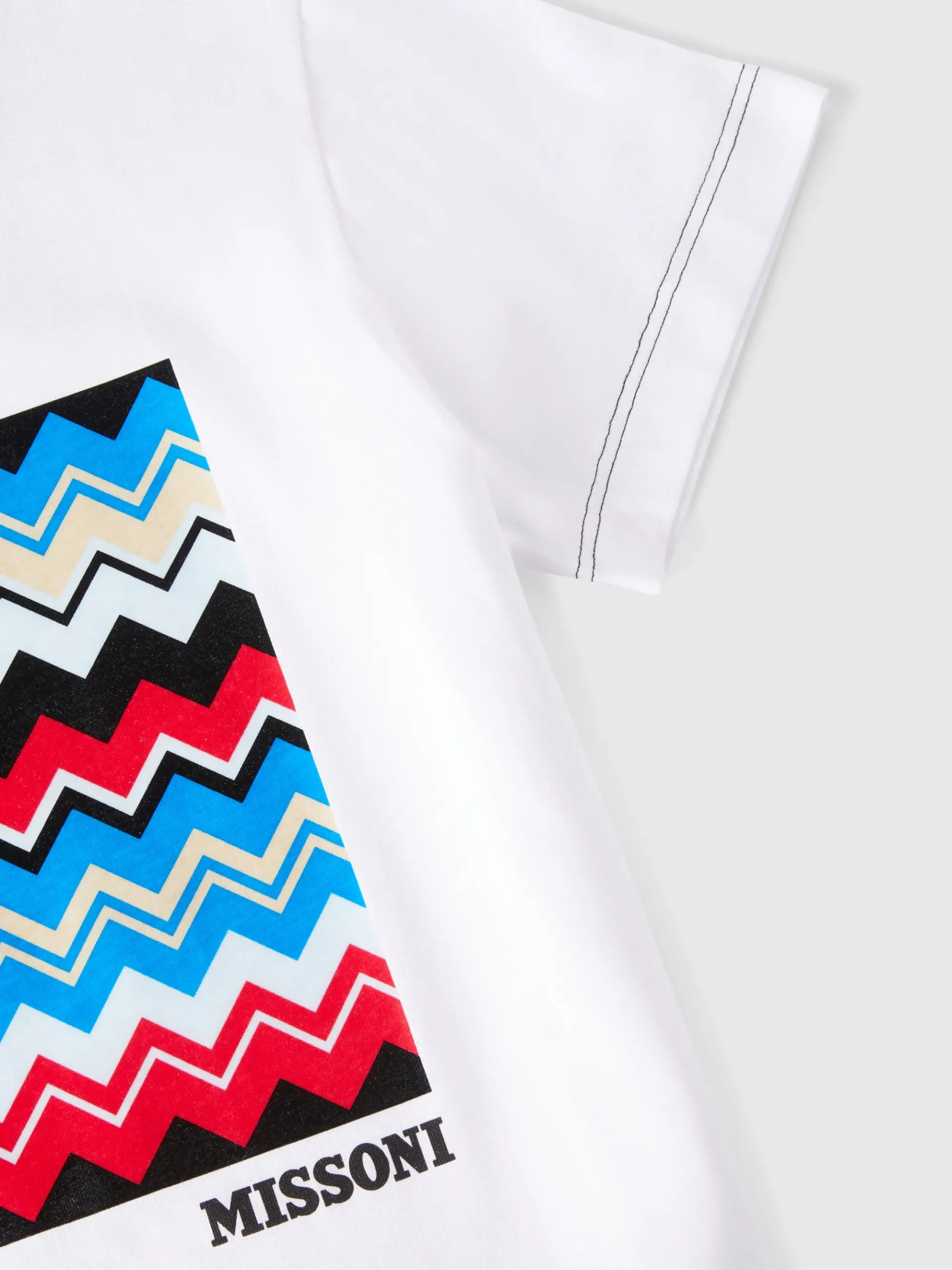 T-shirt girocollo in cotone con stampa zig zag e impunture a contrasto